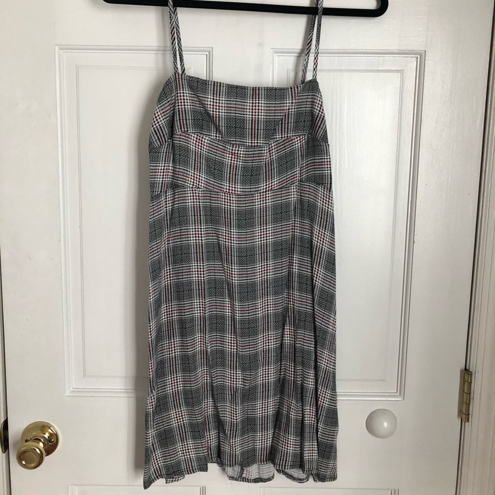 Short strappy dress